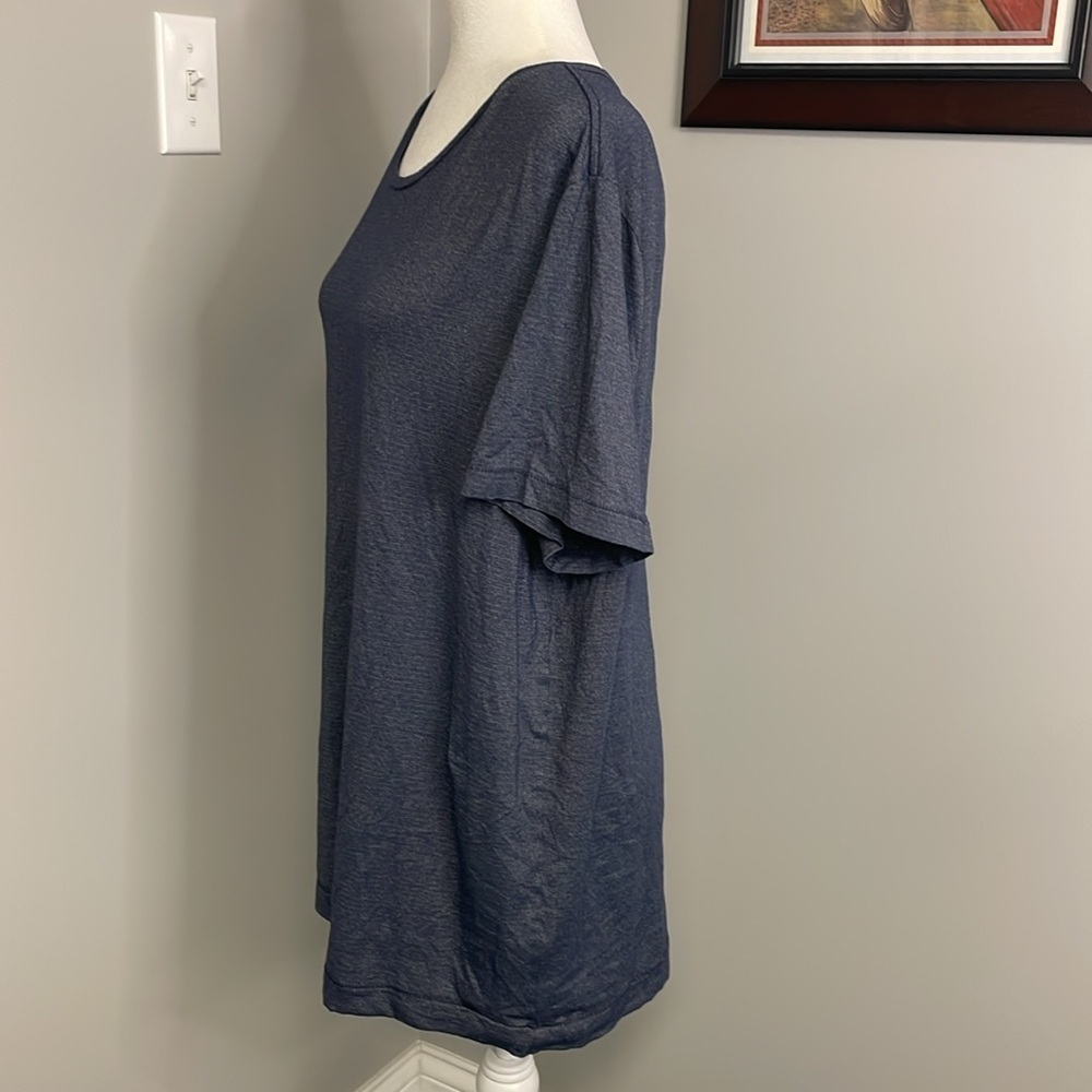 Lululemon athletica Mens Short Sleeve Tshirt Marled Blue Lightweight Size XL - Picture 2 of 5